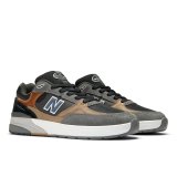 New Balance Numeric : NM933 MLT